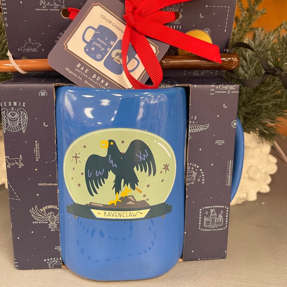 RAE DUNN Harry Potter Ravenclaw Christmas Color changing Coffee Mug & Wand NWT